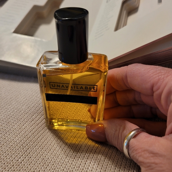 BLUE Q  Unavailable 1oz Perfume and Book Set Discontinued Retired Rare - Picture 5 of 11